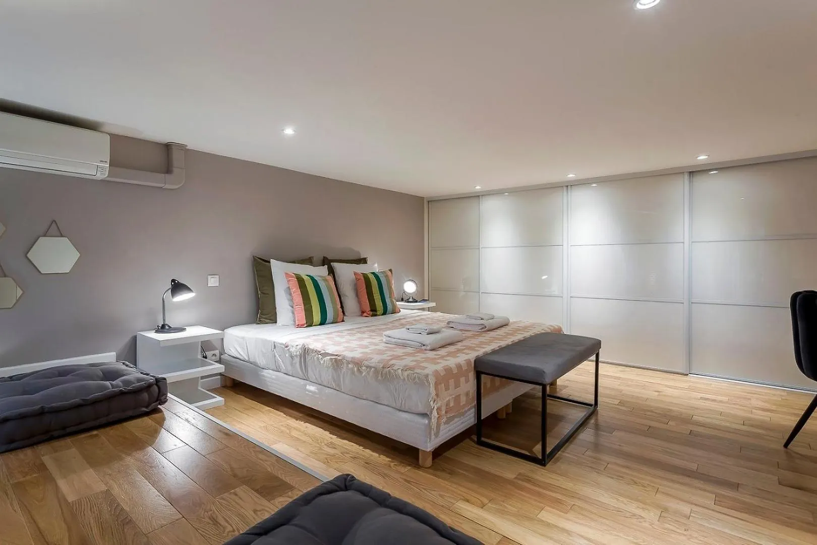 Charlie-Meublee Haut De Gamme-Duplex-260M2-Lyon 1 Apartment Lyon