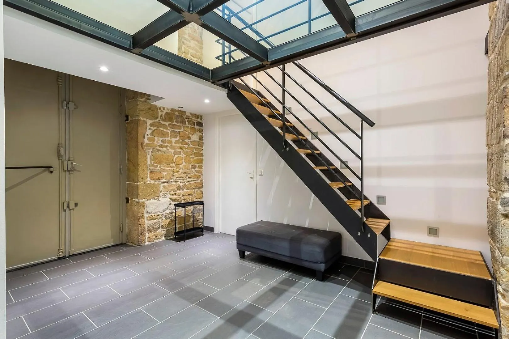 Charlie-Meublee Haut De Gamme-Duplex-260M2-Lyon 1 Lyon