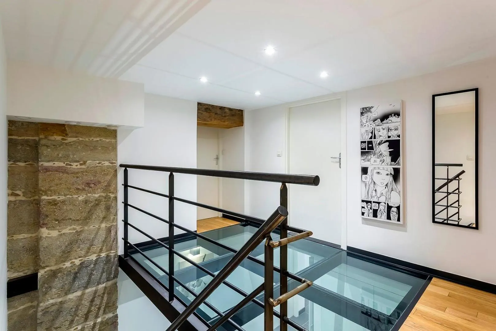 Apartment Charlie-Meublee Haut De Gamme-Duplex-260M2-Lyon 1