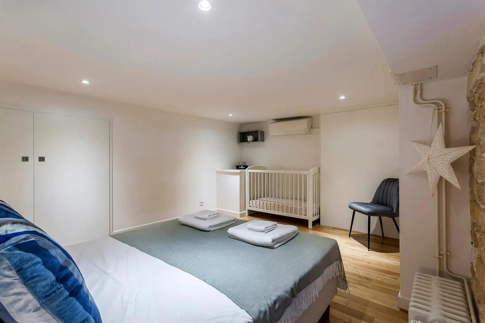 Charlie-Meublee Haut De Gamme-Duplex-260M2-Lyon 1 0*, Lyon
