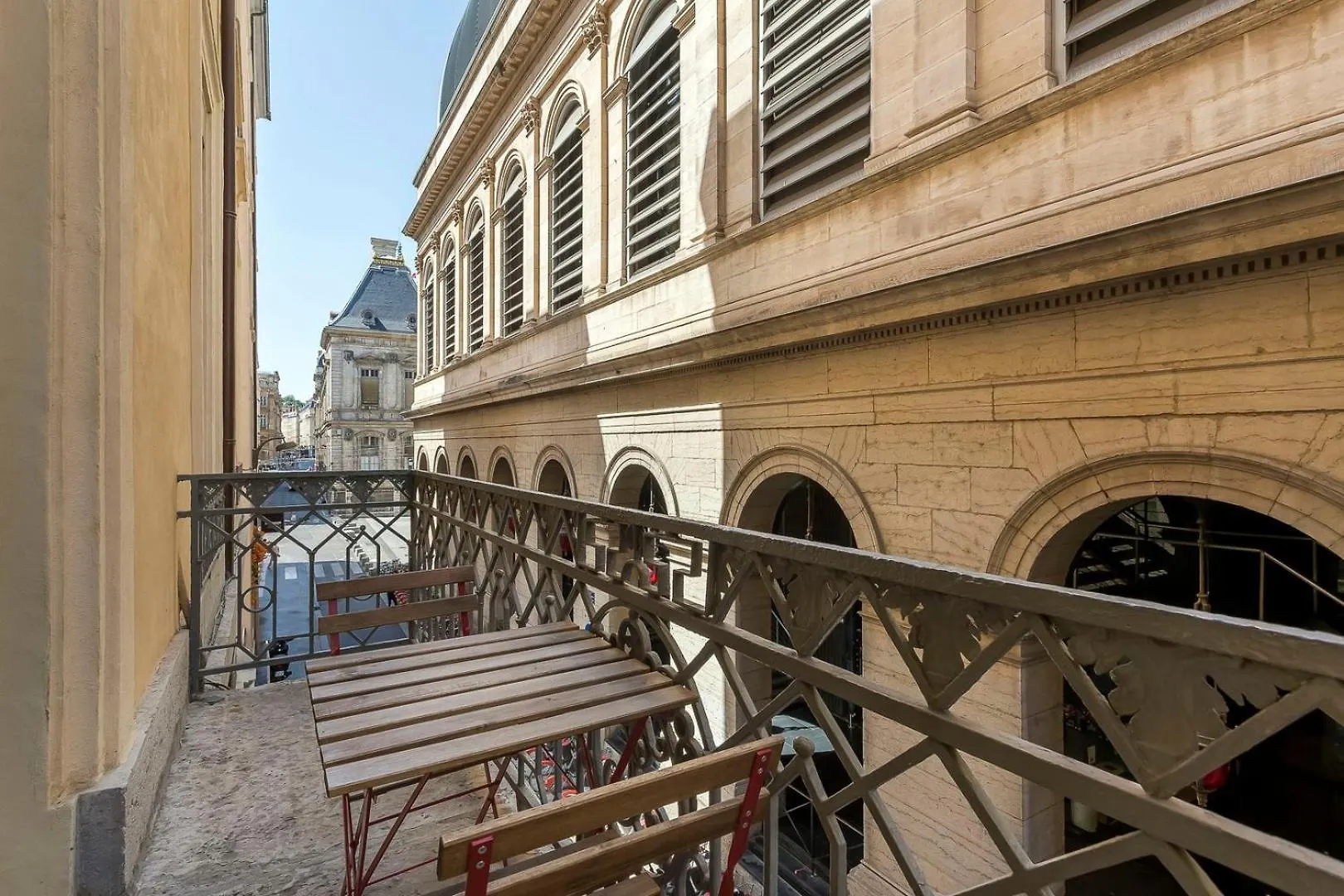 Charlie-Meublee Haut De Gamme-Duplex-260M2-Lyon 1 Apartment